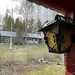 Metsaetaehti Punkaharjulla Chalet