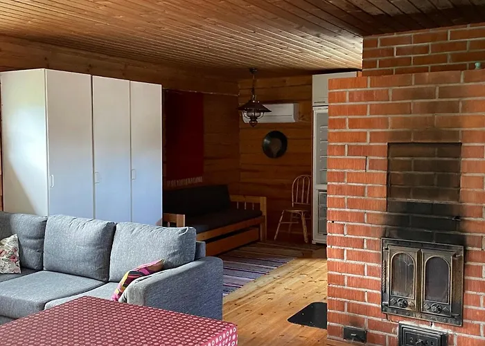 Metsaetaehti Punkaharjulla 木屋